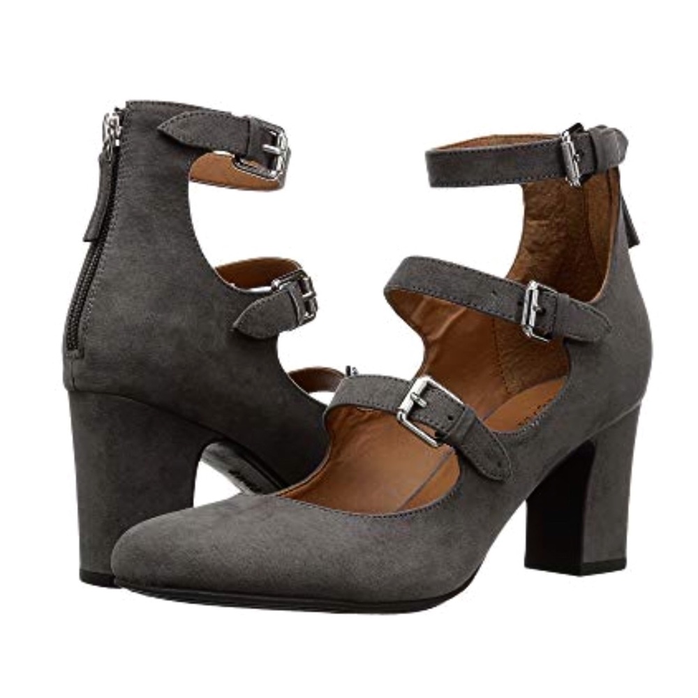 HP ✨ Indigo Rd Ellie Velvet Buckle Strap Pump Heel